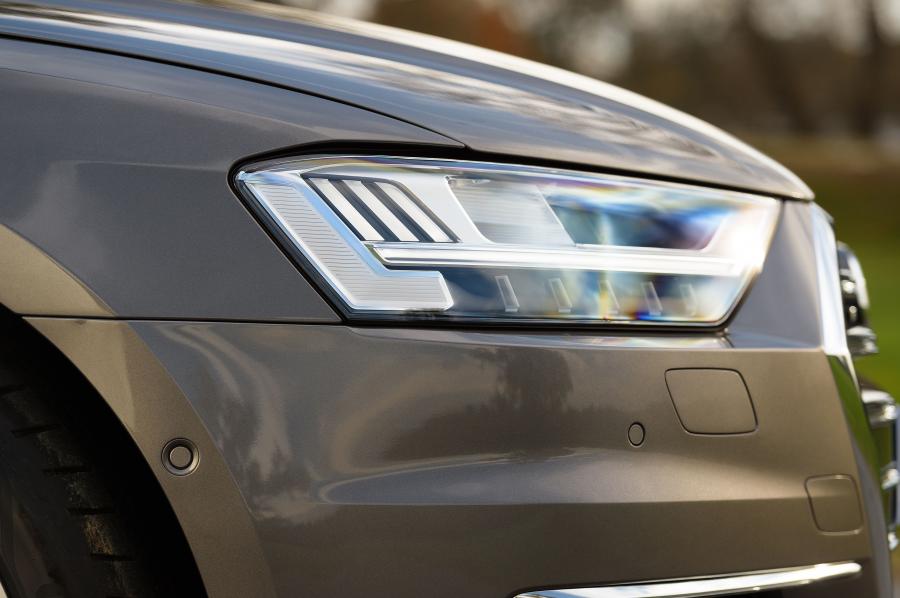 Детали экстерьера Audi A8 L 50 TDI Quattro (D5) 2017 года  (UK) (фото 28 из 40)